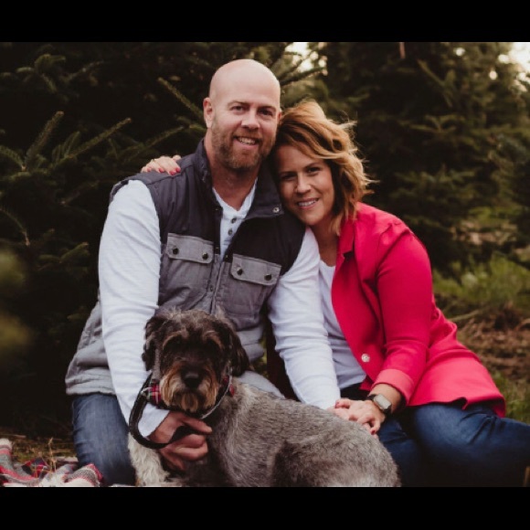 Meet your Posher, Amanda - Picture 2 of 2